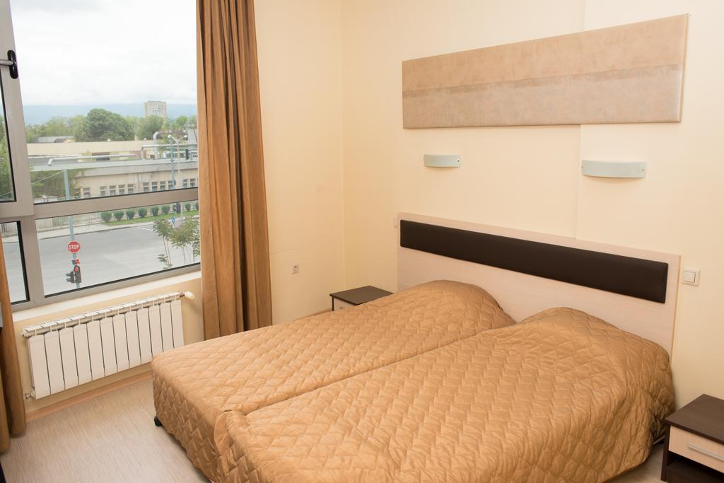 Hotel Noris Φιλιππούπολη Δωμάτιο φωτογραφία