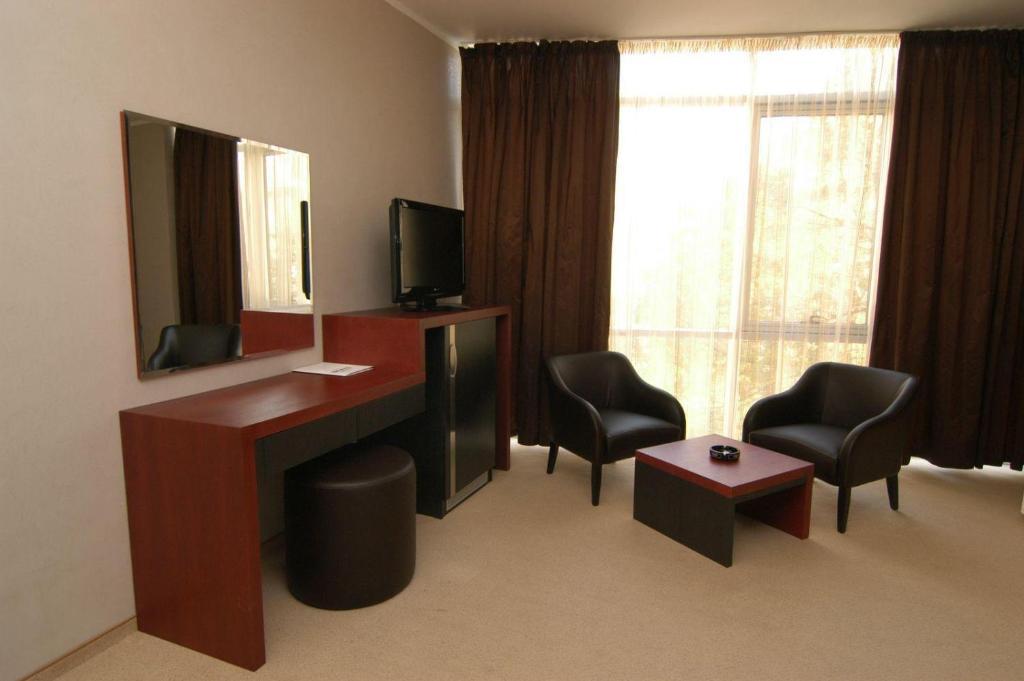 Hotel Noris Φιλιππούπολη Δωμάτιο φωτογραφία
